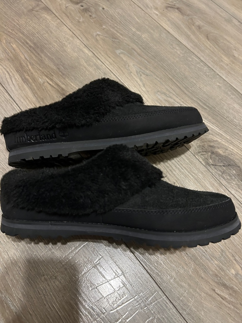 Timberland Women's Black Fleece-Lined Winter Slip-Ons - Picture 6 of 14